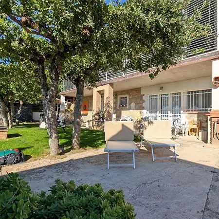 Vista Con Jacuzzi E Campo Volley *