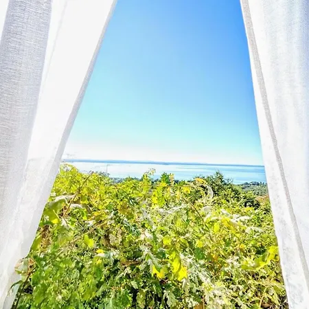 Vista Con Jacuzzi E Campo Volley Holiday home *