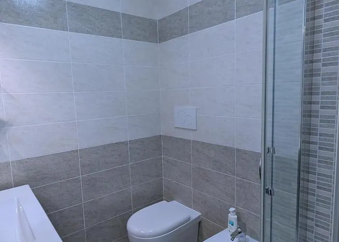 Vista Con Jacuzzi E Campo Volley * Monte del Lago